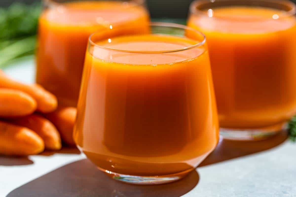 Ditch Coffee: Carrot Apple Ginger Juice for a Morning Boost