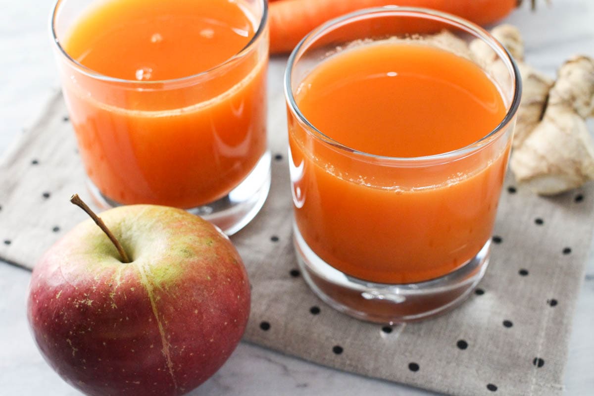 Easy Homemade Carrot Apple Ginger Juice for Glowing Skin